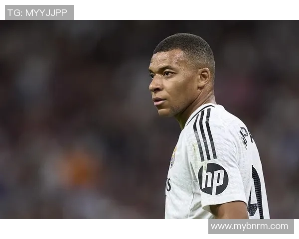 可爱足球明星真实照片展现他们的魅力与风采